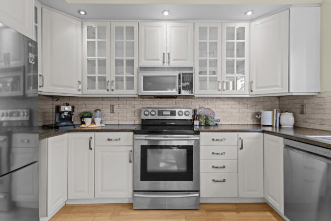 Interior real estate photography example – modern kitchen in Kingston, Ontario by Show Kingston