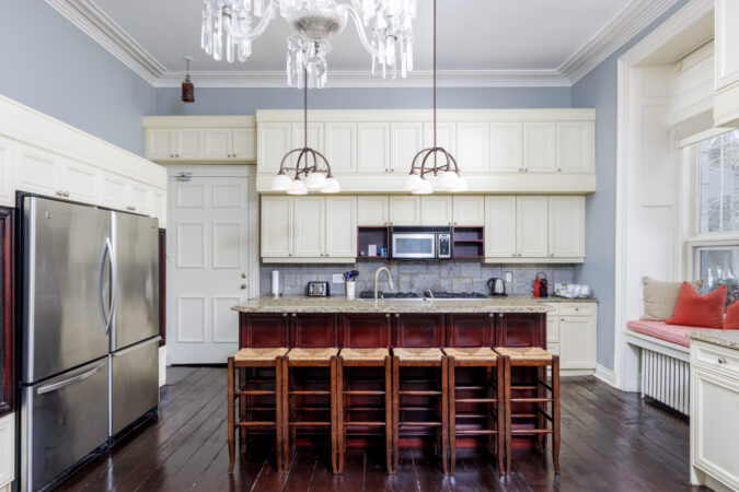 Interior real estate photography example by Show Kingston – large kitchen, Inn near Kingston, Ontario